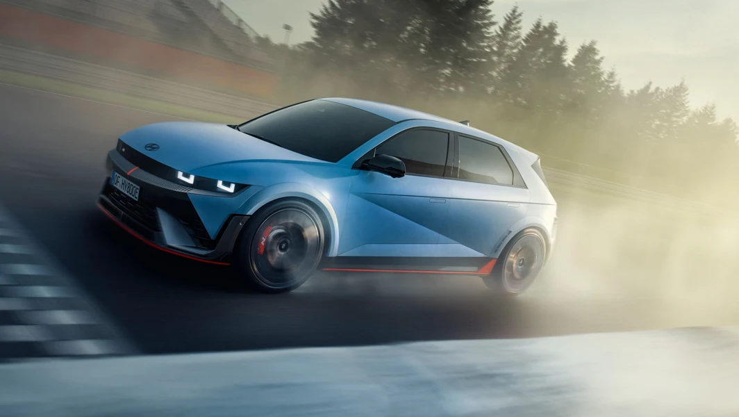 03 IONIQ5N Exterior Driving Circuit Front 02