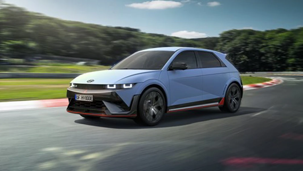 Hme Ne N Eviz Ext Xge Performancebluematte 52905 Ni000 Shot C007