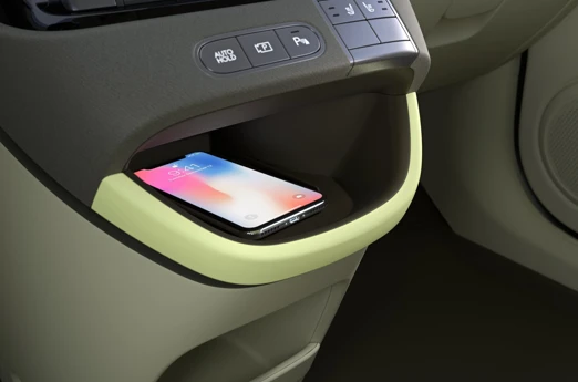 Hyundai INSTER 2024 Interior SHOT21 Wireless Charger SBW