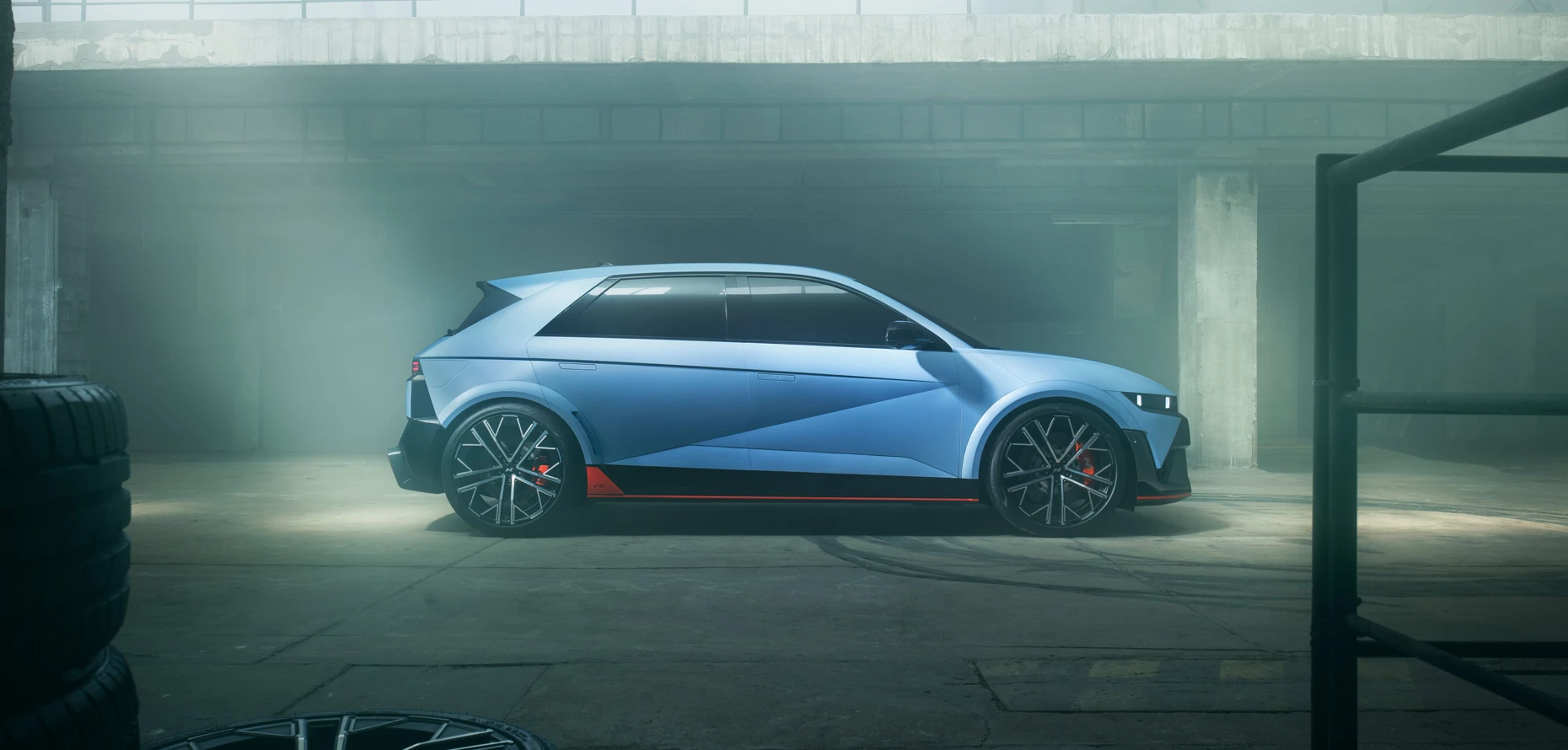 11 IONIQ5N Exterior Static Warehouse Profile 01