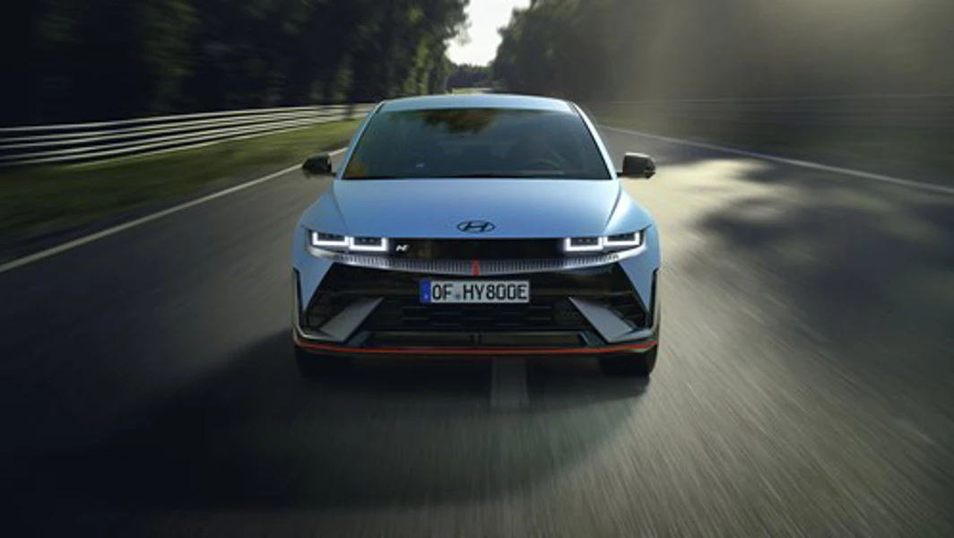 Hme Ne N Eviz Ext Xge Performancebluematte 52905 Ni000 Shot C001