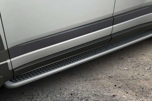 TDF37AC200 IM Side Steps Sporty 01