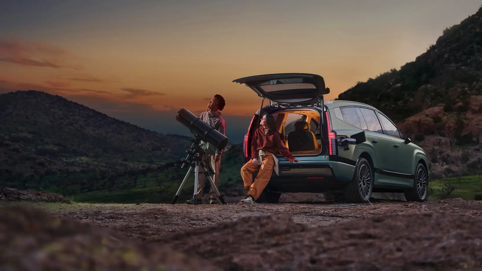 Hyundai IONIQ 9 Exterior Vehicle To Load EU 19