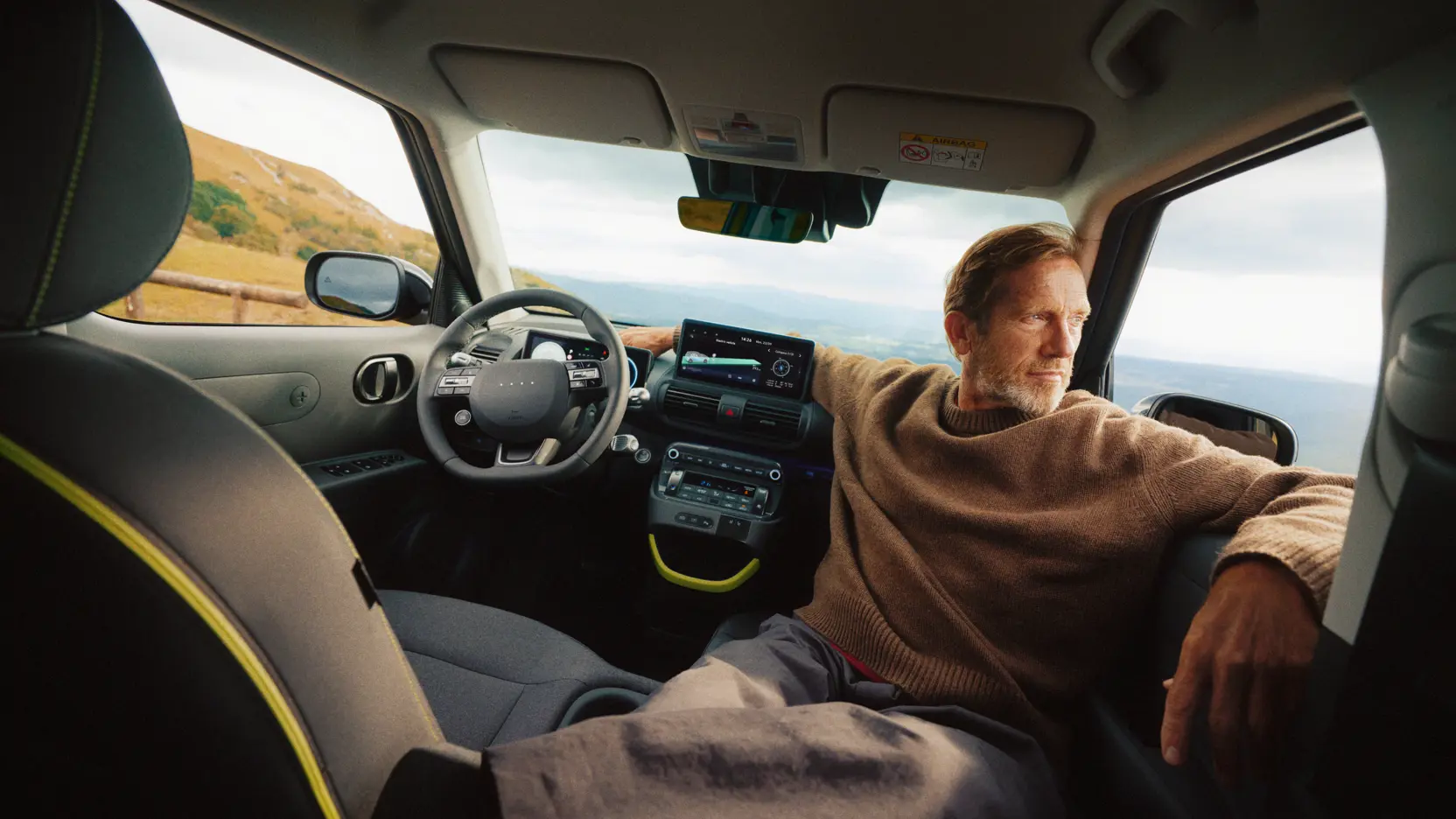 Hyundai INSTER Cross Interior Detail 01